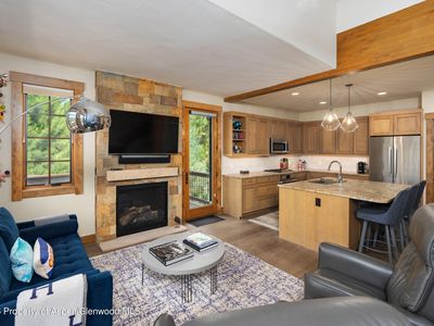 220 Overlook Rdg