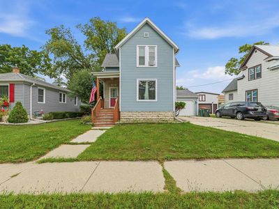 353 E 2nd St