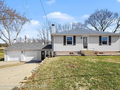 225 Ackerson Lake Dr