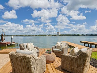 848 Lake View Dr