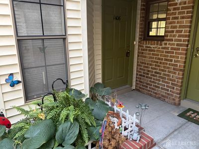 1406 Pebble Pl