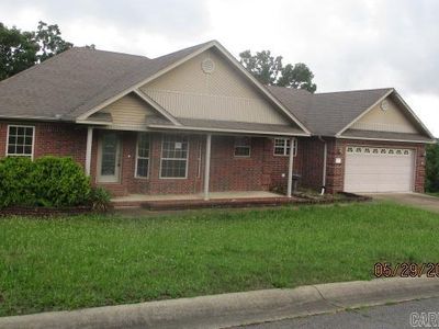 16 Rolling Hills Dr