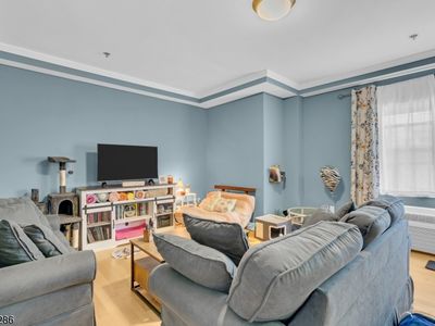 70 S Munn Ave #1002