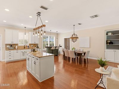 440 Lake Lenelle Dr