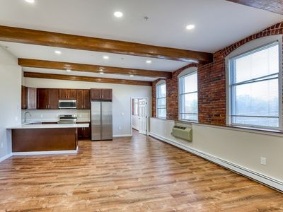402 River St APT 4C