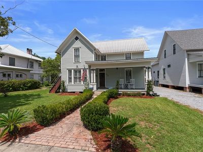306 W Charles St