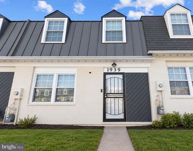 1939 Village Green Dr Unit U-207