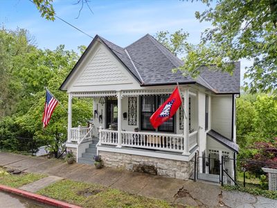 233 Spring St
