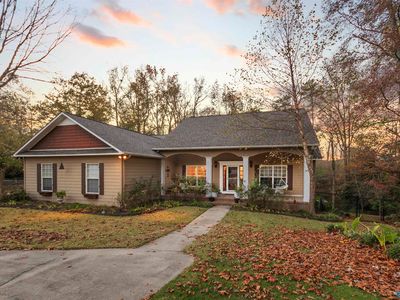 1033 Edgewood Cir NW