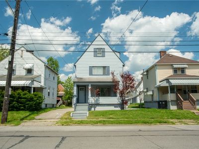1710 Main St