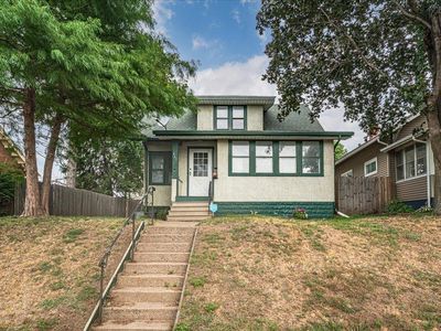 843 Ivy Ave E