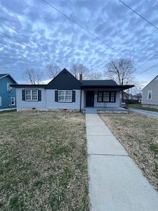 1305 Nutwood St