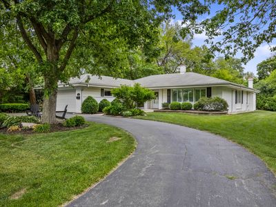 703 Park Dr