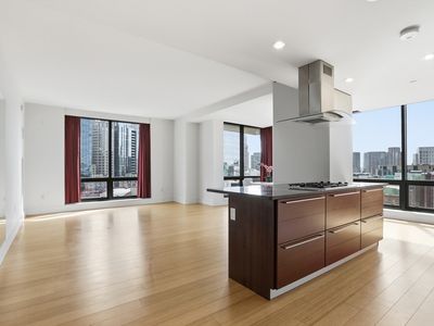 45 Province St APT 1502