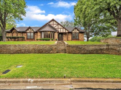 2241 Mountainview Dr
