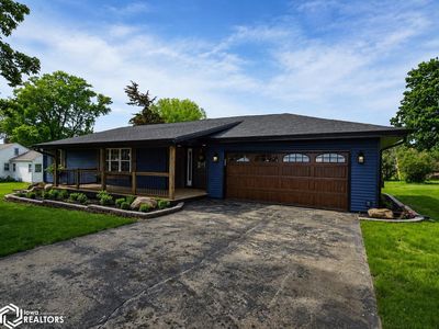 208 W Cedar
