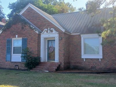 402 Jordan Ave