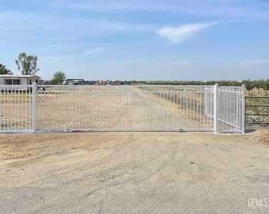 Property at 1738 Deer Creek Rd, Earlimart, CA