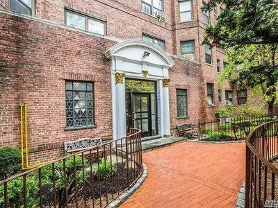 61-41 Saunders St APT B57