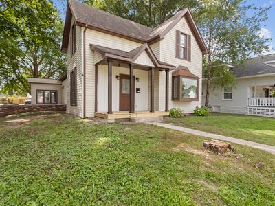 709 E Main St