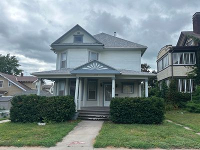 209 N 4th St