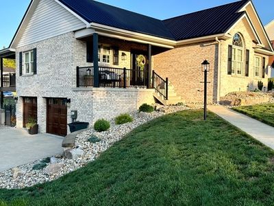 216 Elm Dr