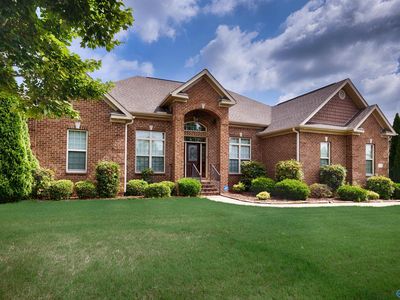 157 Castlewood Dr