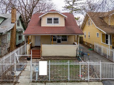 15117 Vine Ave