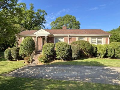 126 W Circle Ave