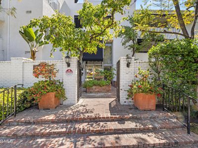 Property at 4950 Louise Ave Unit 301, Encino, CA