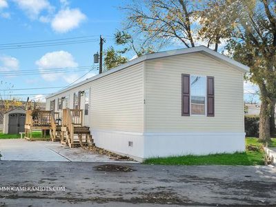 14001 Western Ave Trailer 64