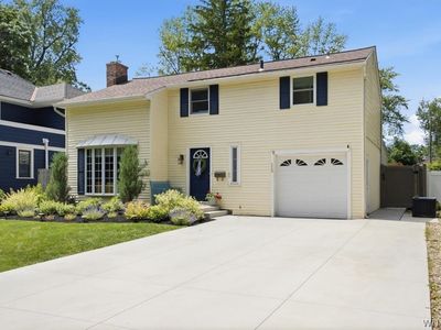 229 Roycroft Blvd
