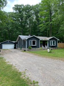 8856 N Loxley Rd