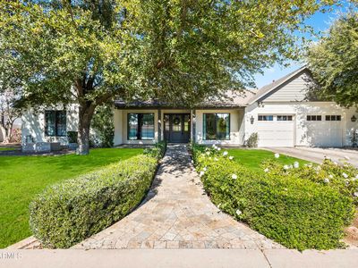 6114 E Calle Del Paisano