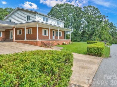 490 Morehead Rd