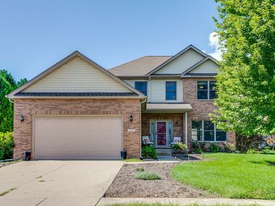 Property at 614 Aspen Ct, Antioch, IL
