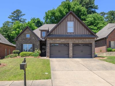 724 Bainbridge Ln