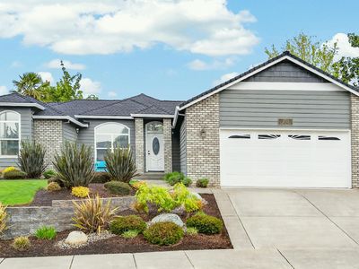 2711 Brookside Dr