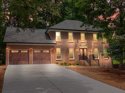 127 N Lakeside Dr NW