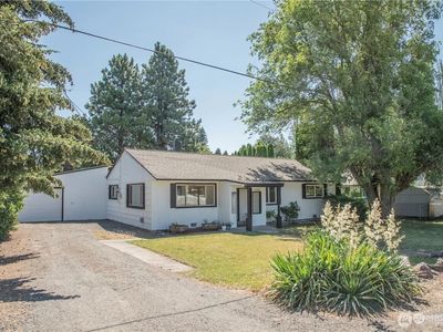 1204 N Willow