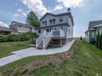 2912 Lakeshore Dr