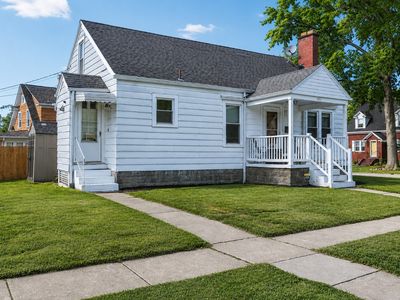 3740 Emmet Dr