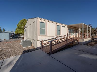 1125 E Aralia Dr