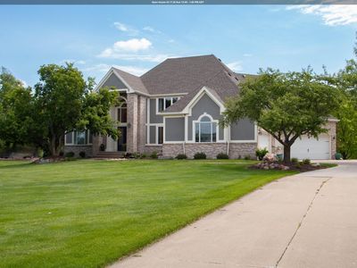 Property at 946 Wynstone Dr, Jefferson, SD