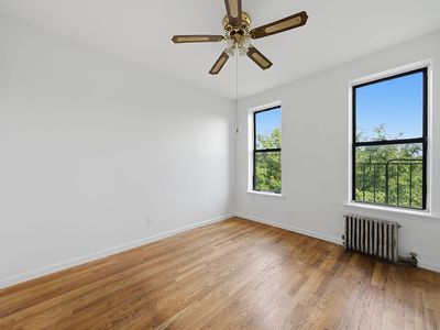 283 E 4th St APT 5C