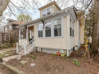 18 Bow St