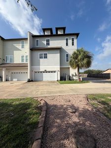 116 Lavaca Cir