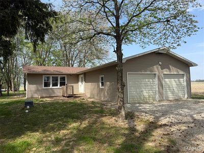 1425 N Carlyle Rd