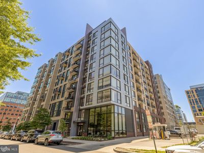 37 L St SE #301