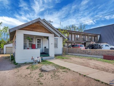 112 N Maple Ave
